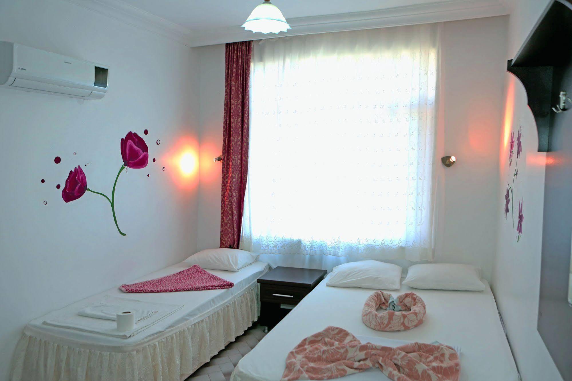 Santosa Pension Kaş Luaran gambar